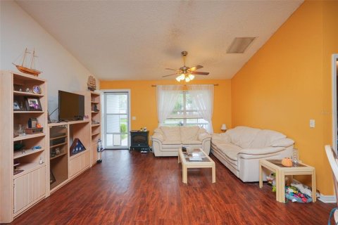 House in The Villages, Florida 3 bedrooms, 129.32 sq.m. № 2105363 - photo 6