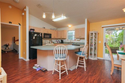 House in The Villages, Florida 3 bedrooms, 129.32 sq.m. № 2105363 - photo 14