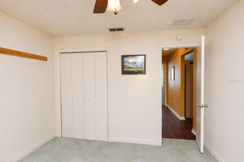 House in The Villages, Florida 3 bedrooms, 129.32 sq.m. № 2105363 - photo 28