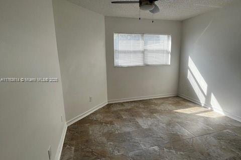 House in Palm Harbor, Florida 2 bedrooms, 102.19 sq.m. № 1868273 - photo 21