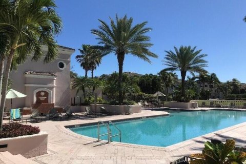 Condominio en alquiler en Palm Beach Gardens, Florida, 3 dormitorios, 134.24 m2 № 1146097 - foto 1
