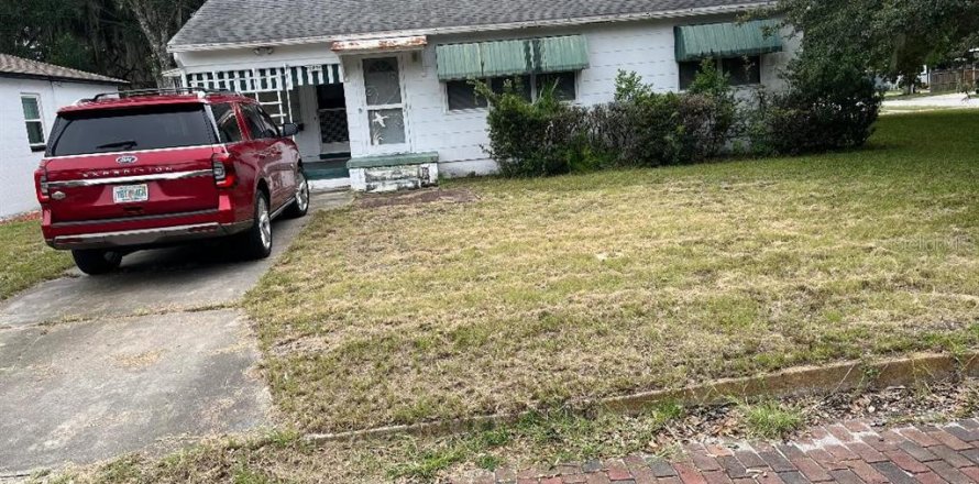 House in Apopka, Florida 2 bedrooms, 91.51 sq.m. № 1919128