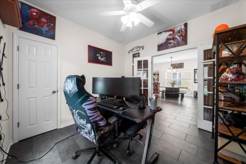 Casa en venta en Oxford, Florida, 4 dormitorios, 244.24 m2 № 2350429 - foto 7