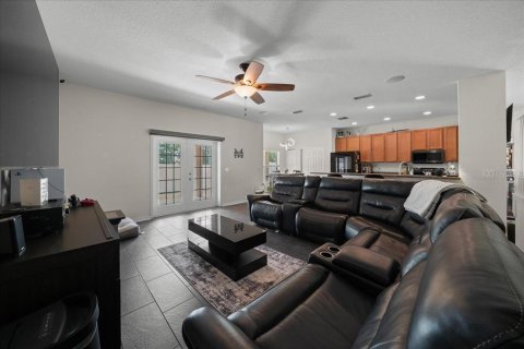 Casa en venta en Oxford, Florida, 4 dormitorios, 244.24 m2 № 2350429 - foto 16