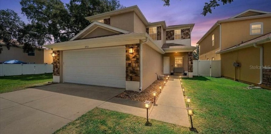Casa en Oxford, Florida 4 dormitorios, 244.24 m2 № 2350429