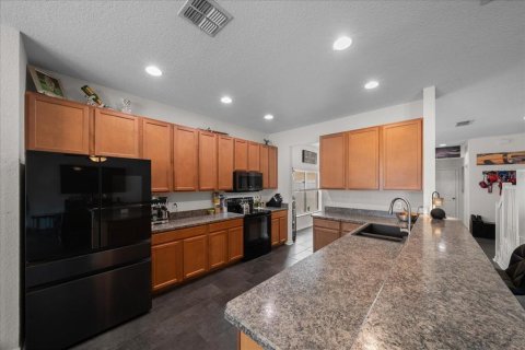 Casa en venta en Oxford, Florida, 4 dormitorios, 244.24 m2 № 2350429 - foto 11