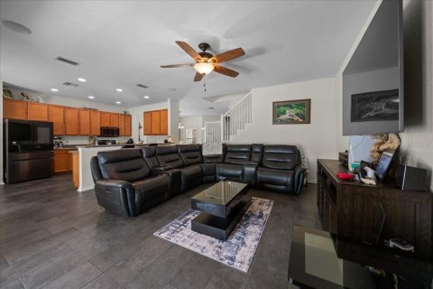 Casa en venta en Oxford, Florida, 4 dormitorios, 244.24 m2 № 2350429 - foto 17