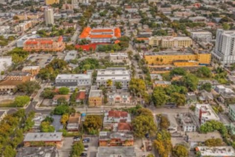 Propiedad comercial en venta en Miami, Florida № 2000844 - foto 20