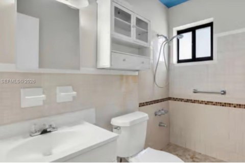 Propiedad comercial en venta en Miami, Florida № 2000844 - foto 15