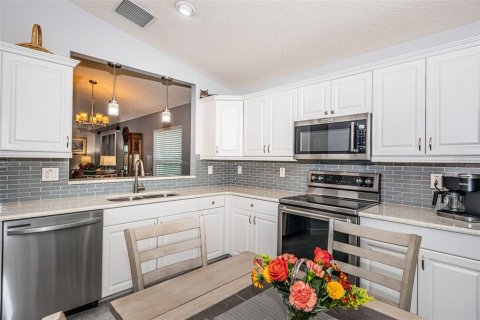 Купить виллу или дом в Семинол, Флорида 4 комнаты, 135.17м2, № 1907653 - фото 22