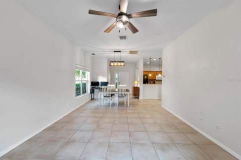 Townhouse in Tampa, Florida 3 bedrooms, 136.57 sq.m. № 1824956 - photo 8