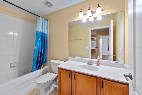 Townhouse in Tampa, Florida 3 bedrooms, 136.57 sq.m. № 1824956 - photo 16