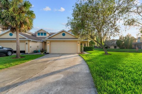 Townhouse in Tampa, Florida 3 bedrooms, 136.57 sq.m. № 1824956 - photo 1
