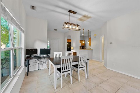 Townhouse in Tampa, Florida 3 bedrooms, 136.57 sq.m. № 1824956 - photo 11