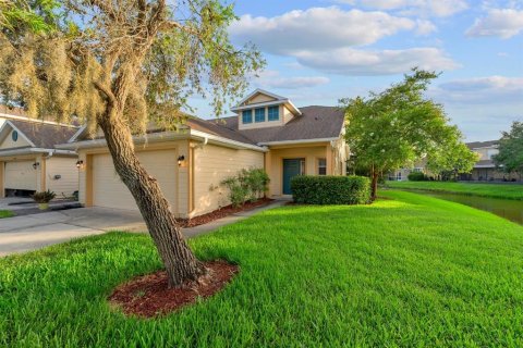Townhouse in Tampa, Florida 3 bedrooms, 136.57 sq.m. № 1824956 - photo 3