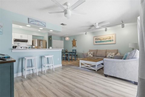 Duplex à vendre à Holmes Beach, Floride: 2 chambres, 84.73 m2 № 2133519 - photo 4
