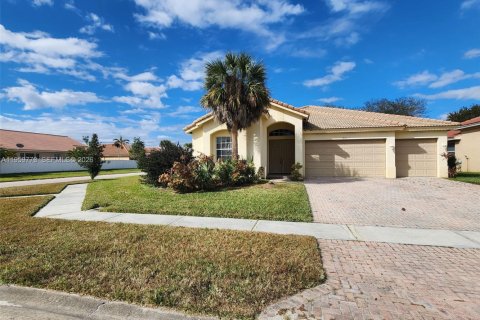 Купить виллу или дом в Сент-Луси, Флорида 4 спальни, 256.32м2, № 2019990 - фото 2