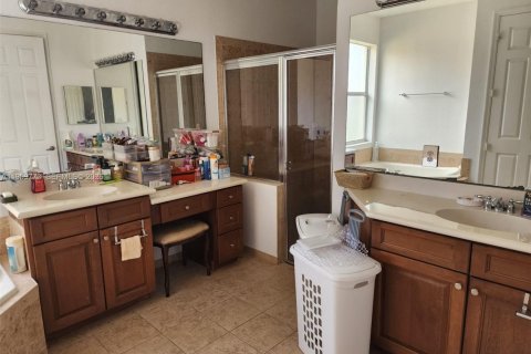 Купить виллу или дом в Сент-Луси, Флорида 4 спальни, 256.32м2, № 2019990 - фото 16