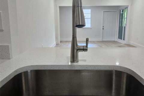 Condominio en alquiler en Palm Harbor, Florida, 2 dormitorios, 88.26 m2 № 1832964 - foto 29