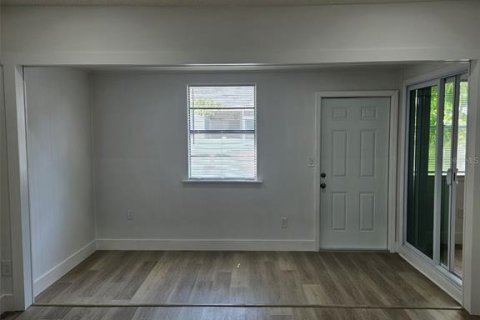 Condominio en alquiler en Palm Harbor, Florida, 2 dormitorios, 88.26 m2 № 1832964 - foto 14