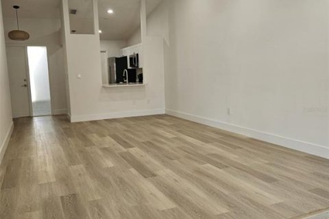 Condominio en alquiler en Palm Harbor, Florida, 2 dormitorios, 88.26 m2 № 1832964 - foto 18