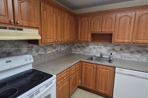 Copropriété à vendre à Doral, Floride: 2 chambres, 98.57 m2 № 1981837 - photo 2