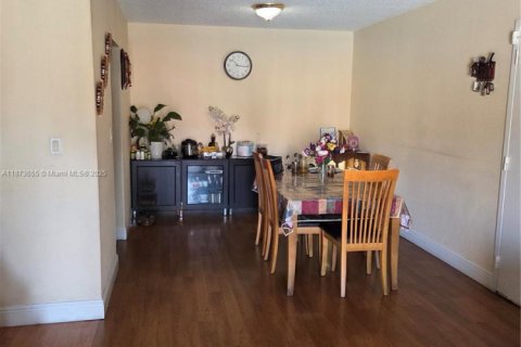 Copropriété à vendre à Doral, Floride: 2 chambres, 98.57 m2 № 1981837 - photo 6