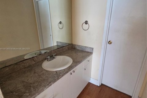 Copropriété à vendre à Doral, Floride: 2 chambres, 98.57 m2 № 1981837 - photo 4