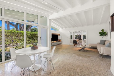 Casa en venta en Miami, Florida, 3 dormitorios, 145.02 m2 № 2007809 - foto 7