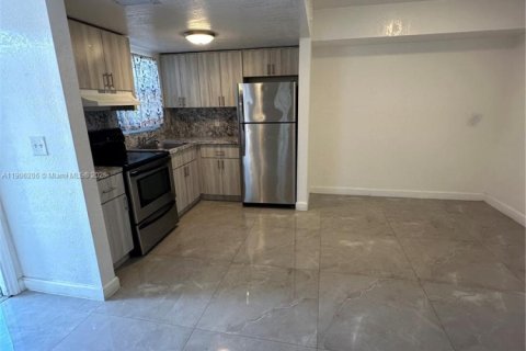 Apartment in Deerfield Beach, Florida 2 bedrooms, 67.82 sq.m. № 1956876 - photo 4