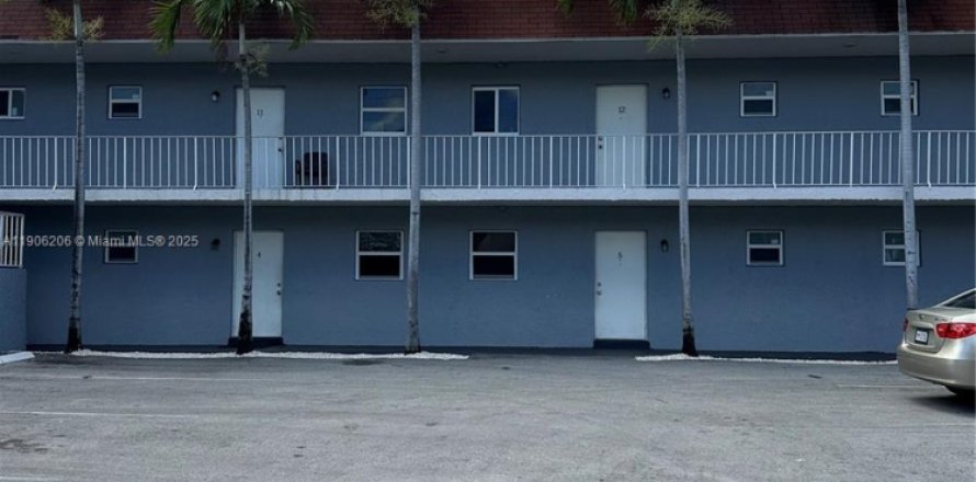 Apartment in Deerfield Beach, Florida 2 bedrooms, 67.82 sq.m. № 1956876