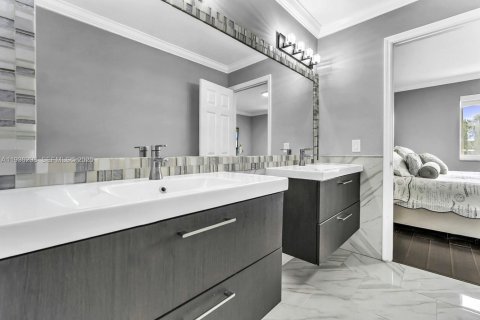 Touwnhouse à vendre à Pembroke Pines, Floride: 3 chambres, 127.09 m2 № 1997919 - photo 24