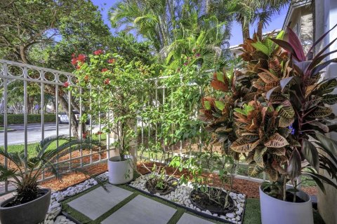 Touwnhouse à vendre à Pembroke Pines, Floride: 3 chambres, 127.09 m2 № 1997919 - photo 6