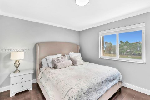 Touwnhouse à vendre à Pembroke Pines, Floride: 3 chambres, 127.09 m2 № 1997919 - photo 22