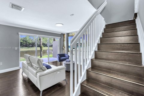 Touwnhouse à vendre à Pembroke Pines, Floride: 3 chambres, 127.09 m2 № 1997919 - photo 20