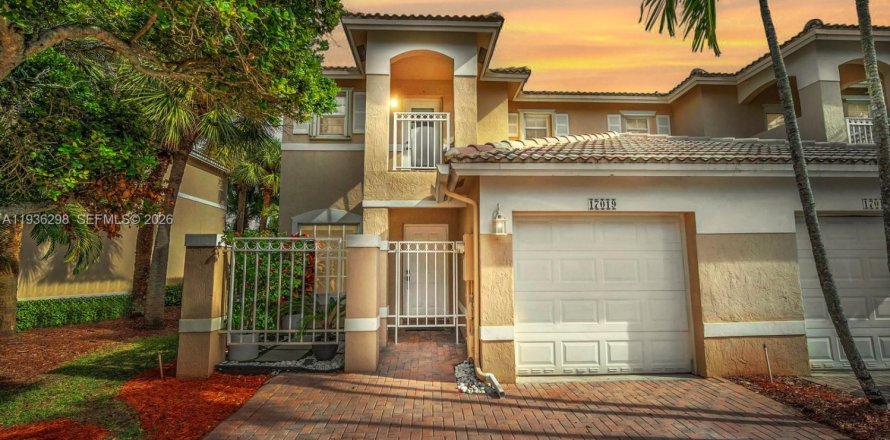 Touwnhouse à Pembroke Pines, Floride 3 chambres, 127.09 m2 № 1997919