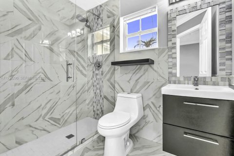 Touwnhouse à vendre à Pembroke Pines, Floride: 3 chambres, 127.09 m2 № 1997919 - photo 30