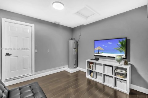 Touwnhouse à vendre à Pembroke Pines, Floride: 3 chambres, 127.09 m2 № 1997919 - photo 19