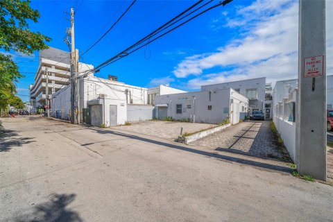 Commercial property in Miami Beach, Florida № 2009975 - photo 10