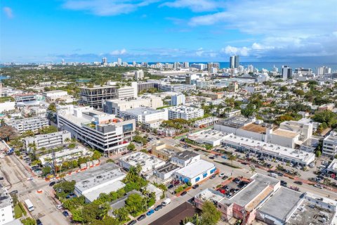 Commercial property in Miami Beach, Florida № 2009975 - photo 14