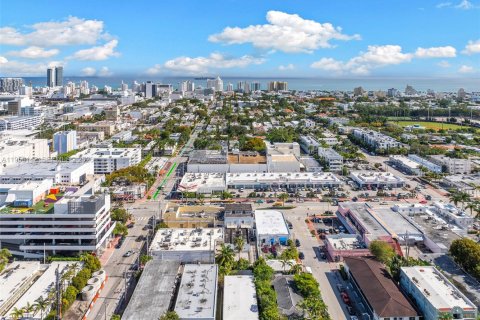 Commercial property in Miami Beach, Florida № 2009975 - photo 15