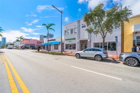 Commercial property in Miami Beach, Florida № 2009975 - photo 6