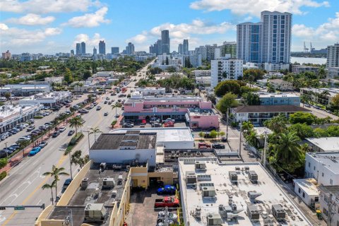 Commercial property in Miami Beach, Florida № 2009975 - photo 27