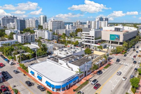 Commercial property in Miami Beach, Florida № 2009975 - photo 22