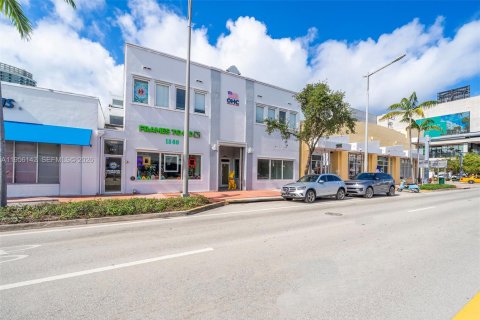 Commercial property in Miami Beach, Florida № 2009975 - photo 5