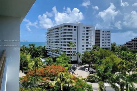 Copropriété à louer à Key Biscayne, Floride: 1 chambre, 83.15 m2 № 1954935 - photo 14