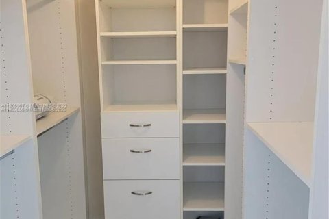 Copropriété à louer à Key Biscayne, Floride: 1 chambre, 83.15 m2 № 1954935 - photo 9