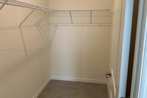 Casa en alquiler en Ocala, Florida, 3 dormitorios, 139.73 m2 № 2026321 - foto 12