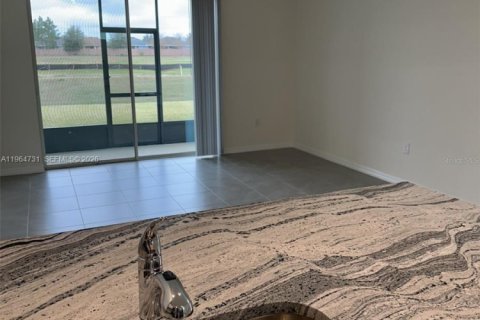 Casa en alquiler en Ocala, Florida, 3 dormitorios, 139.73 m2 № 2026321 - foto 10