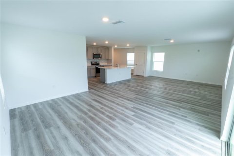 Casa en alquiler en Zephyrhills, Florida, 4 dormitorios, 214.14 m2 № 2207973 - foto 26